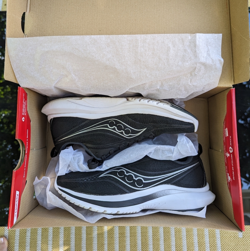 Saucony Kinvara 13 - Women's Size 9 - Black